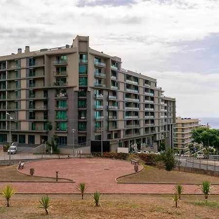 Piornais I By An Island