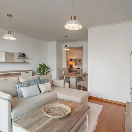 Piornais I By An Island