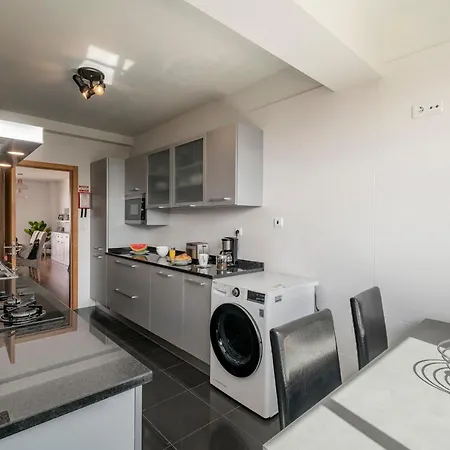 Piornais I By An Island